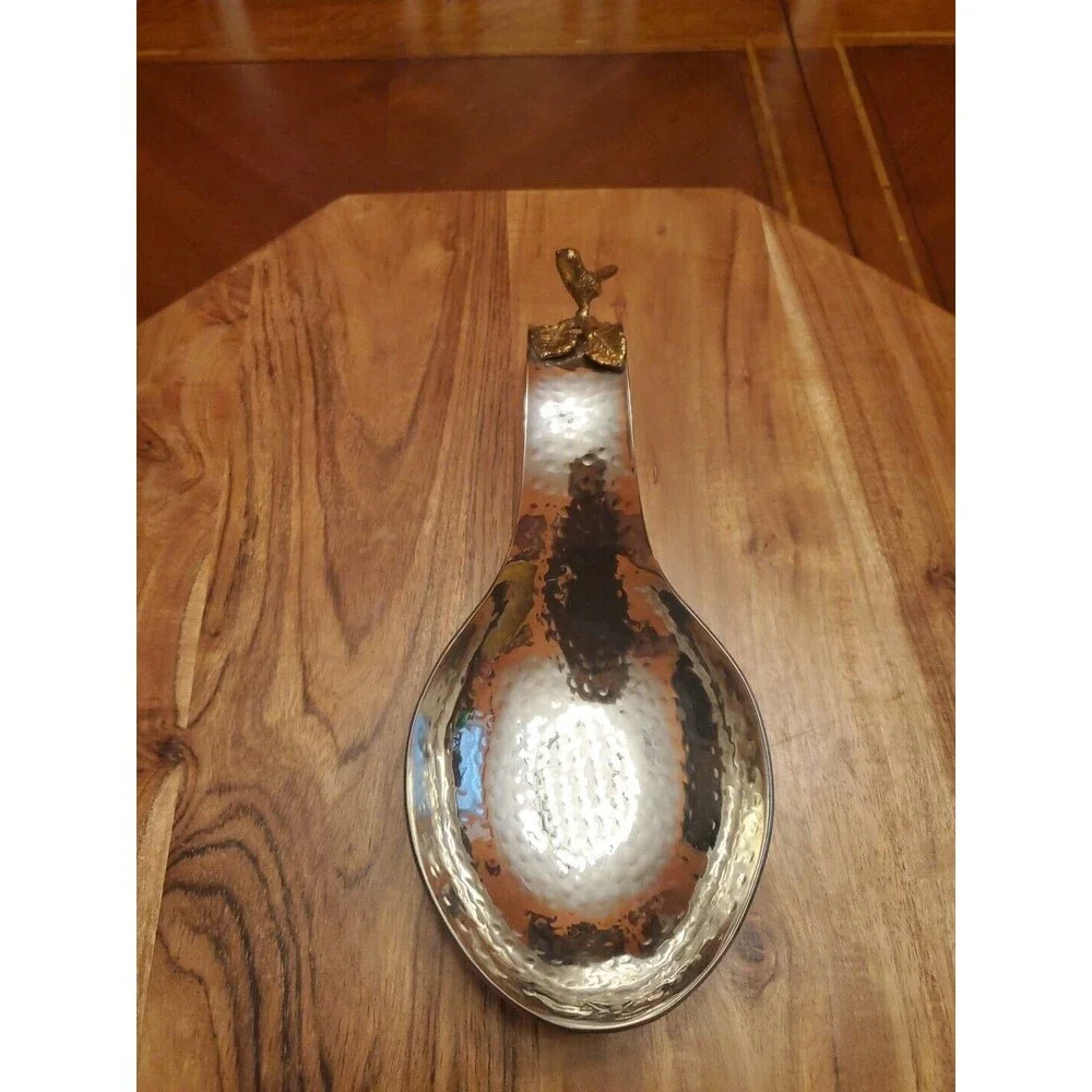 Unbranded silver metal